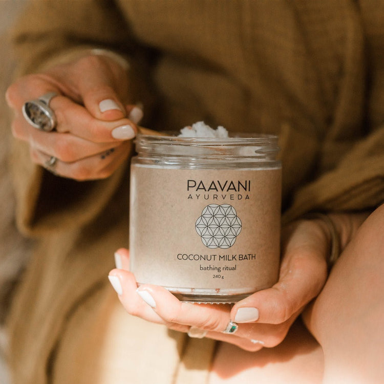 Coconut Milk Bath | Ayurvedic Herbal Soaking Ritual for Skin & Spirit Compostable Refill variant_skuc